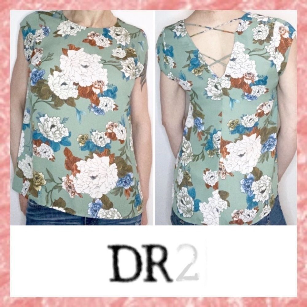 LIKE NEW DR2 Green Floral Cap Sleeve Shirt Small S